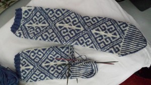 Sovellettu turkkilaiskuvio somistaa veljenpojan syntymäpäivälahjaa.